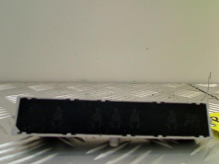 Affichage intérieur d'un Peugeot 207, -, 3 mois de garantie, Utilisé, -