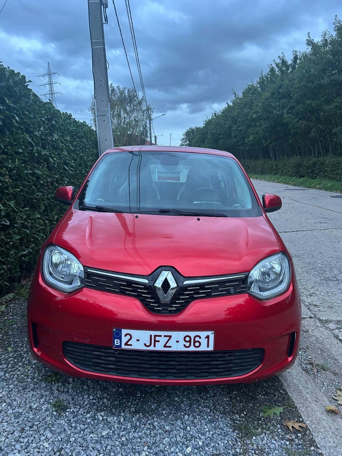 Renault Twingo, Autos, Rouge, Noir, 5 places, Cuir synthéthique