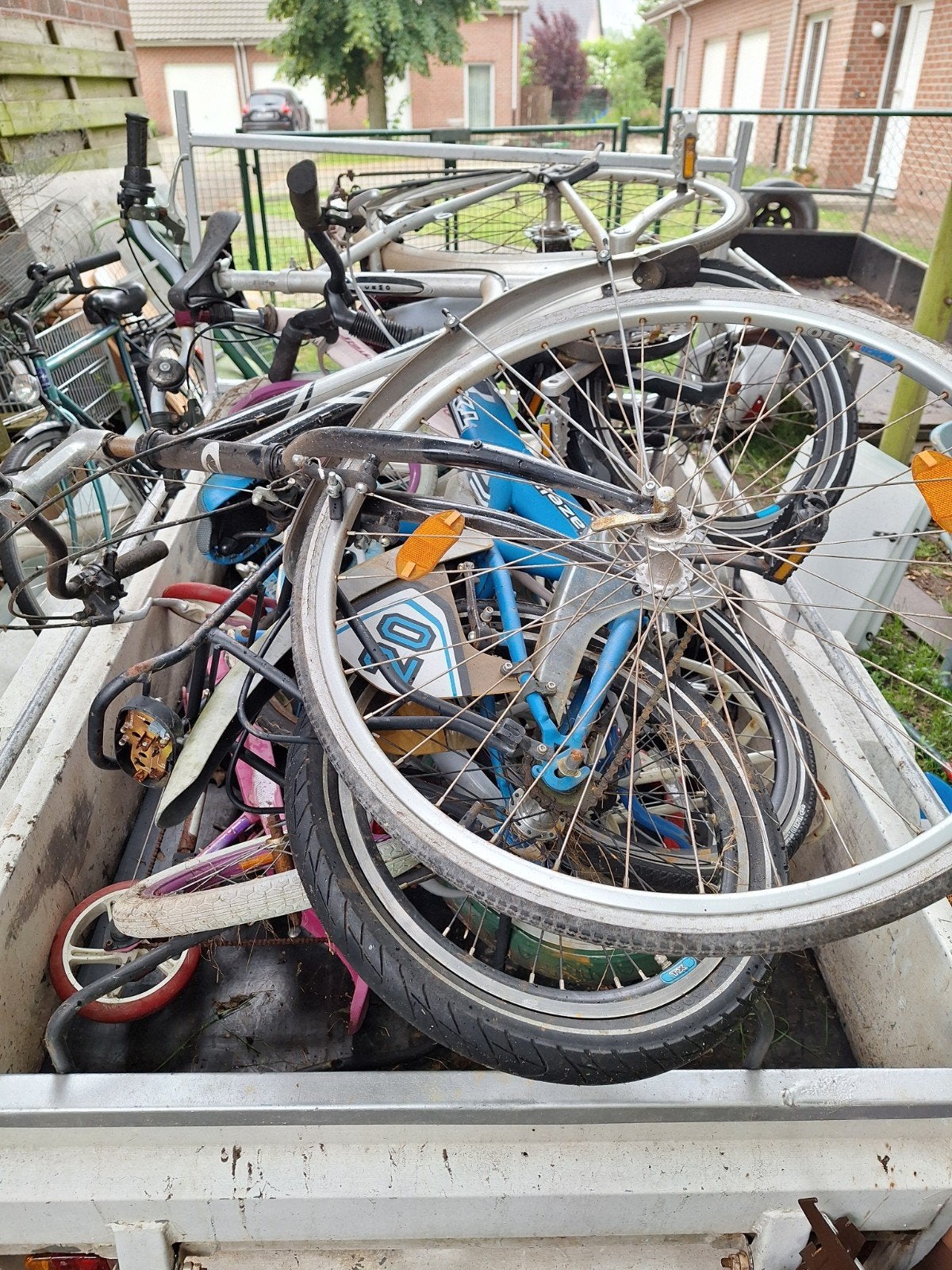 Gezocht gratis oudijzer, Enlèvement ou Envoi