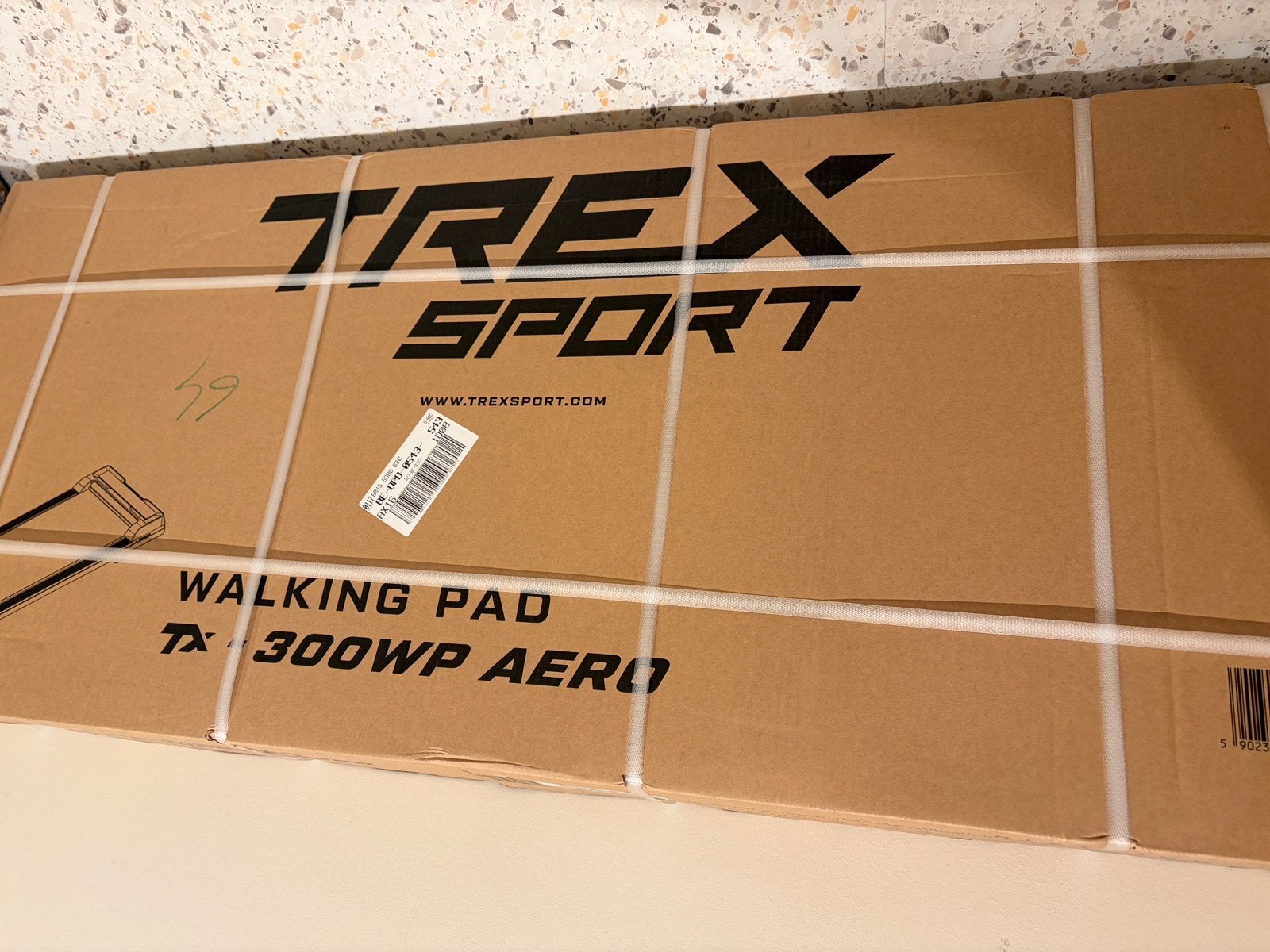 Trex sport walking pad 300wp aero NIEUW IN DOOS!, Sports & Fitness, Appareils de fitness, Enlèvement, Neuf, Bras, Tapis roulant