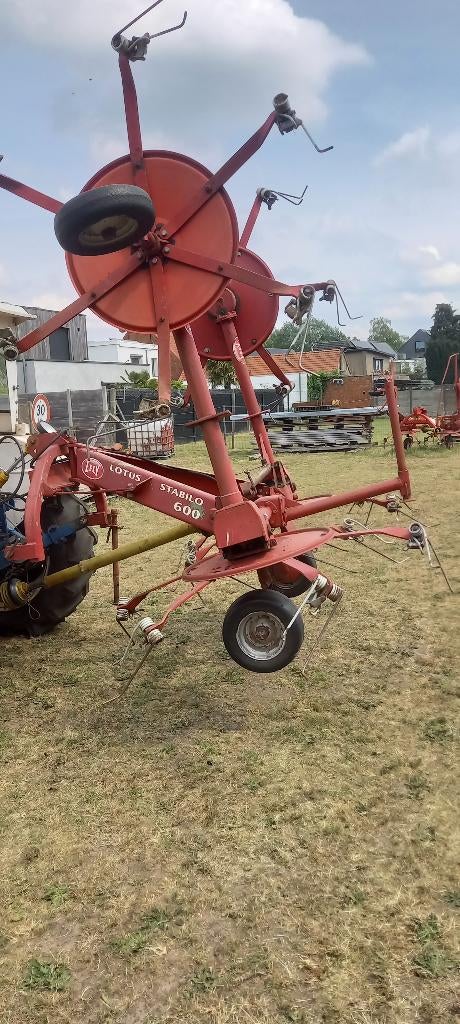 Hooikeerder LELY LOTUS  STABILO  weidebloter PERFECT, Enlèvement, Agricole