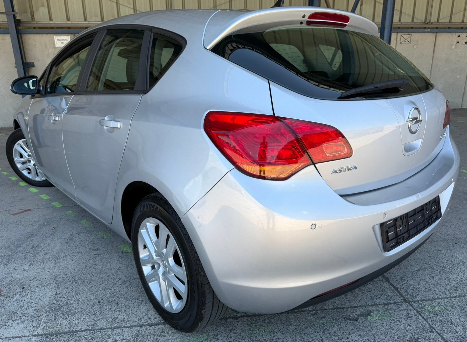 Opel Astra / 1.3L / Climatisation / Prêt à immatriculer, Autos, Argent ou Gris, Achat, Boîte manuelle, 5 portes
