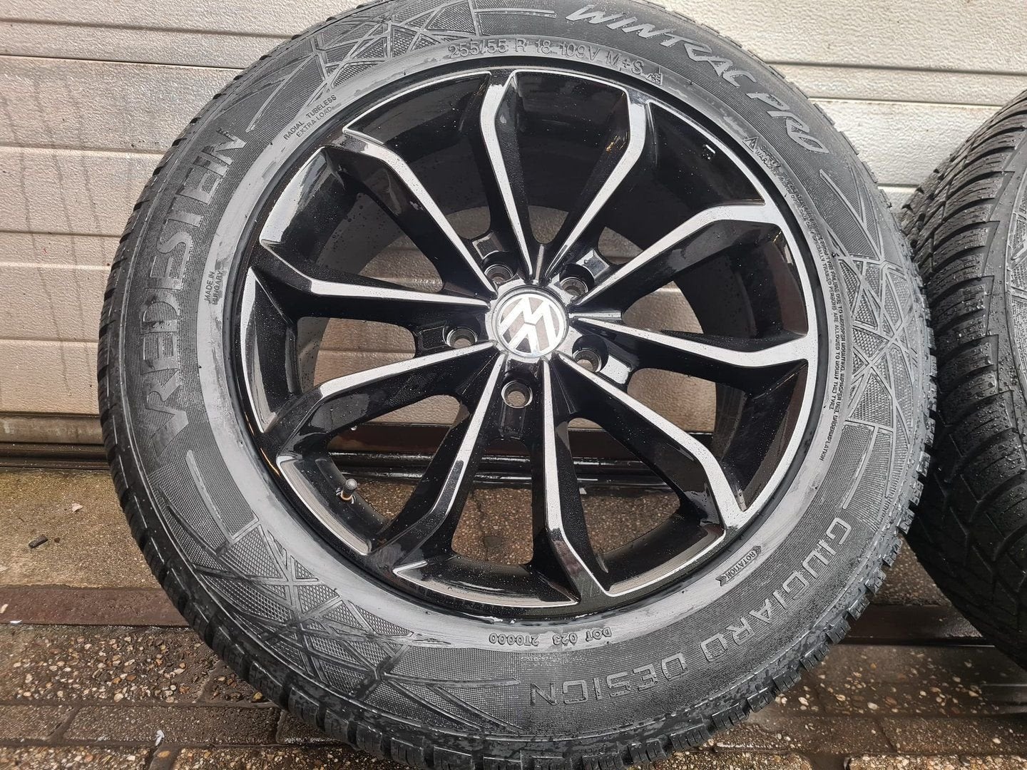 Jantes Volkswagen VW Crafter MAN TGE noires de 18 pouces ave, Neuf, Pneus et Jantes, Pneus hiver, 255 mm