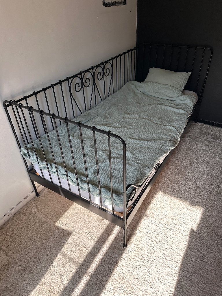 IKEA Meldal zwart metalen bed, Enlèvement, Utilisé, 180 cm ou plus, 85 à 100 cm