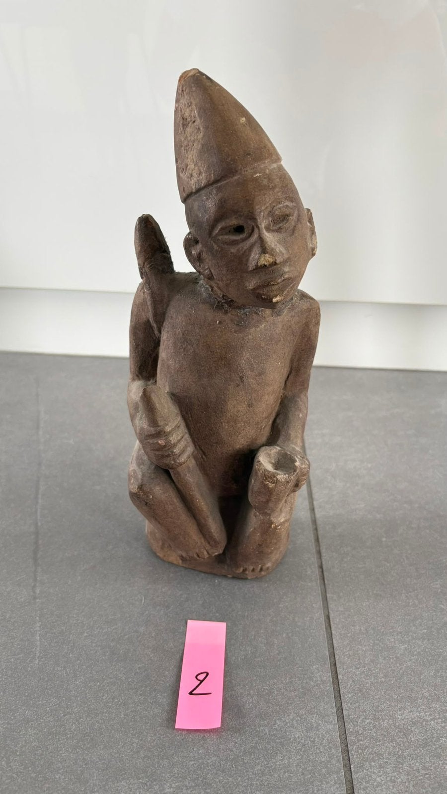 Stenen beeldje, Enlèvement
