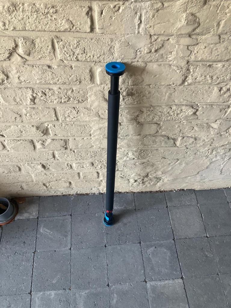 Barre de traction télescopique CORENGTH – Fitness, Sport en Fitness, Ophalen, Zo goed als nieuw, Oprekstang