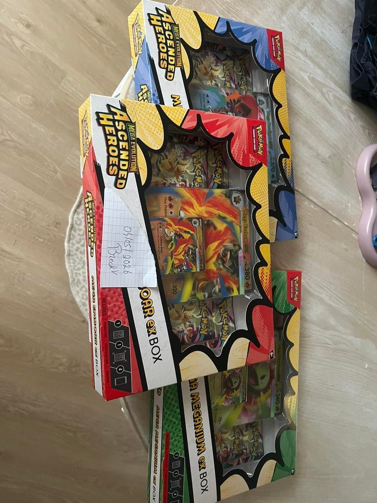 Ascended Heroes Mega ex box, Ophalen, Zo goed als nieuw