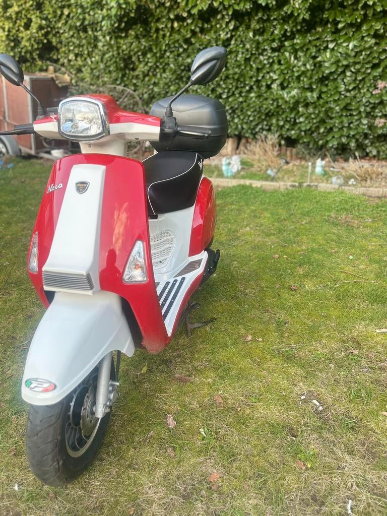 Neco scooter klasse A, Fietsen en Brommers, Snorfietsen en Snorscooters, Gebruikt, Overige merken, Benzine, Ophalen
