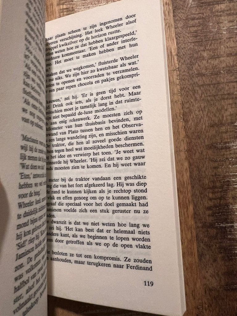 Aardlicht - Arthur C. Clarke, Ophalen of Verzenden, Gelezen, Arthur C. Clarke