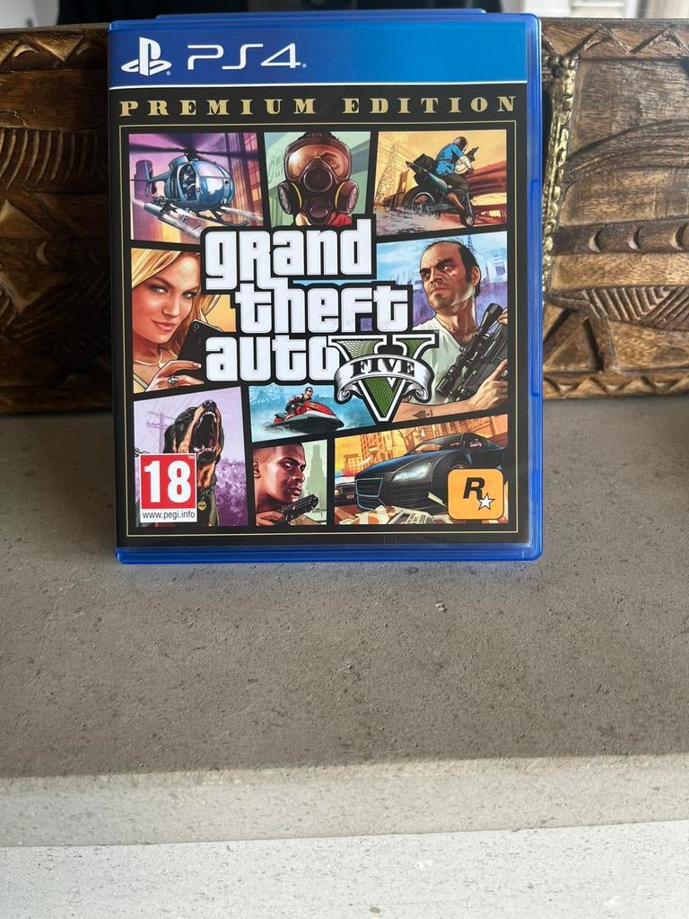 Grand theft auto 5 premium edition PS 4 CD, Games en Spelcomputers, Online, Gebruikt, Vanaf 18 jaar, 3 spelers of meer