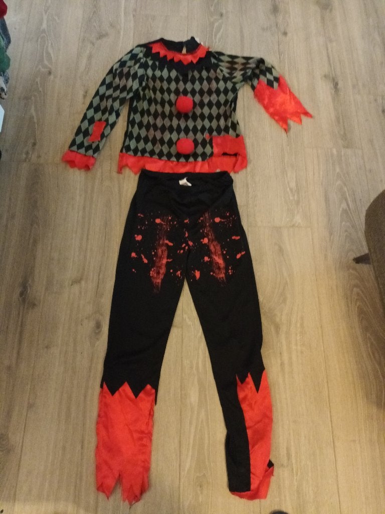 Halloween 2-delig scary clown pakje 134/140, Kinderen en Baby's, Ophalen of Verzenden, Gebruikt, 134 t/m 140, Jongen of Meisje