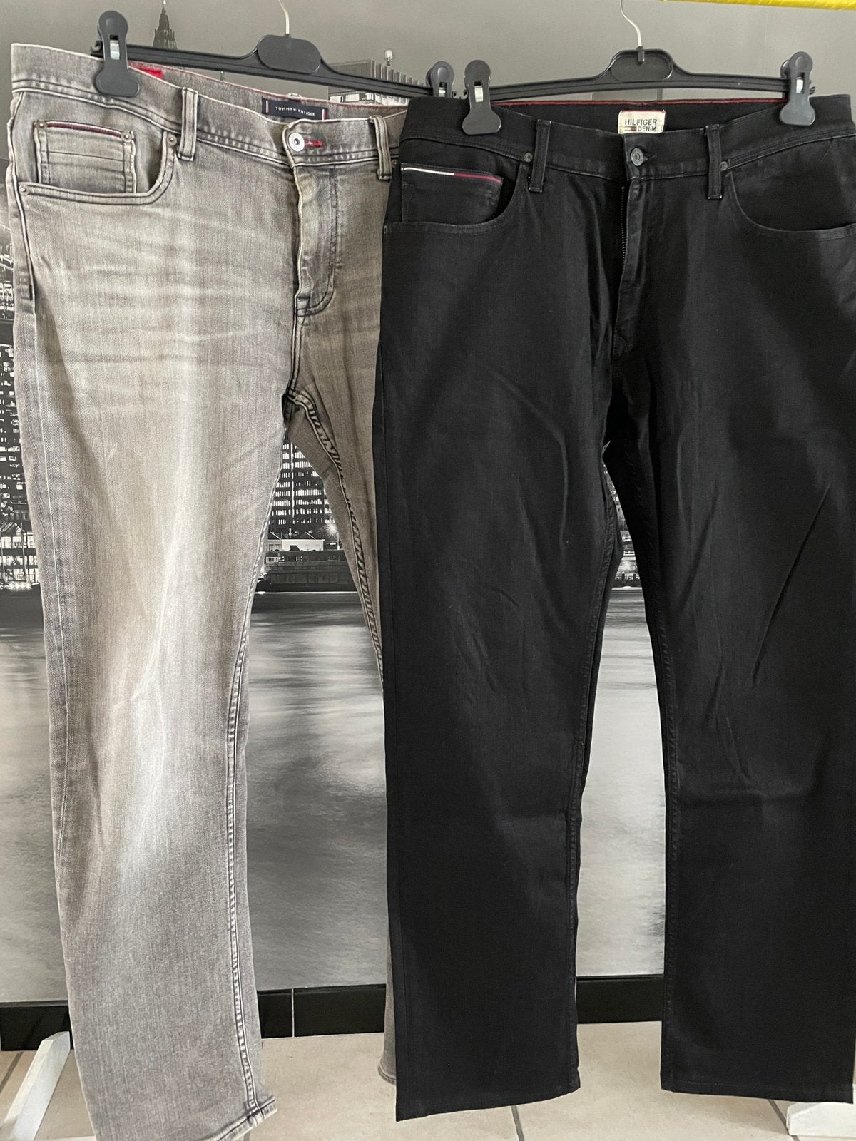 Tommy Hilfiger pakket broeken jeans 4 stuks, Overige kleuren, Verzenden, Overige maten, Zo goed als nieuw