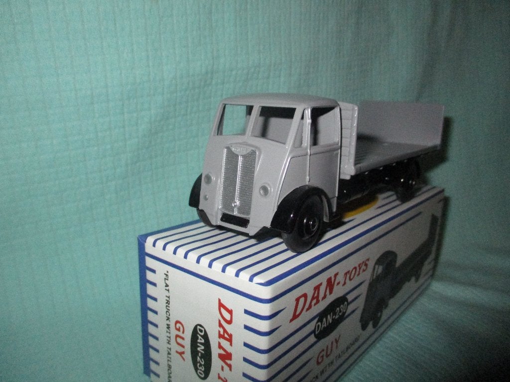 Dinky Dan-toys 230, Enlèvement ou Envoi, Neuf, Bus ou Camion, Dinky Toys