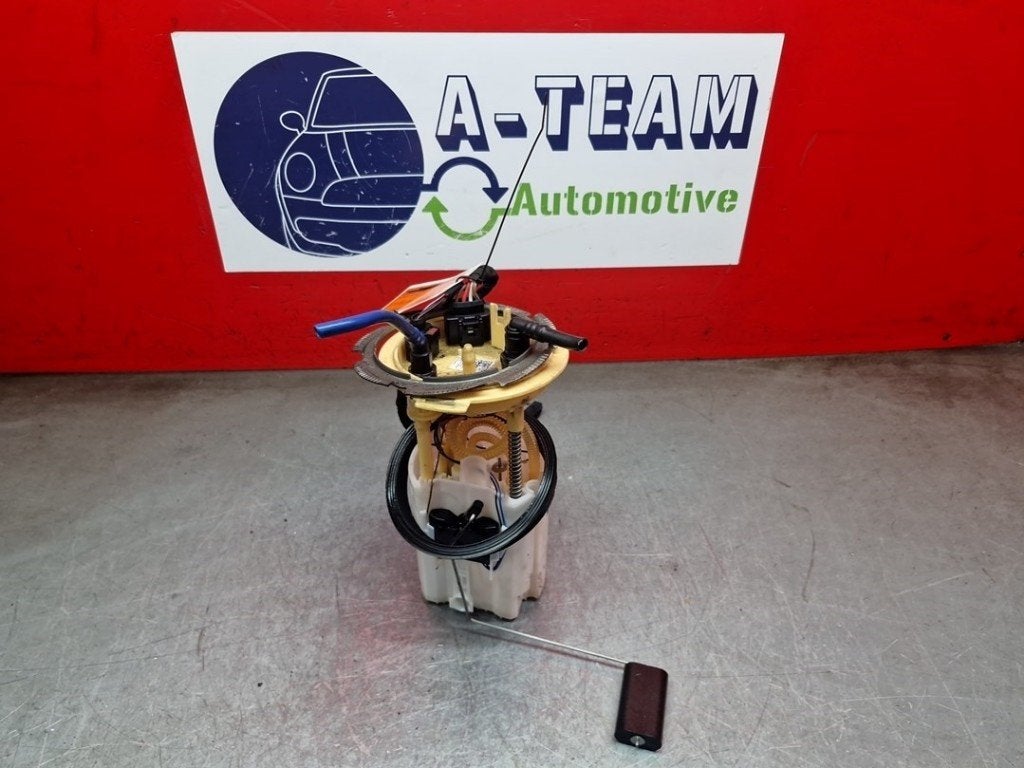 POMPE CARBURANT ELECTRIQUE Caddy Cargo V (SBA / SBH), Volkswagen, Volkswagen AG, Utilisé, Kundenbetreuung@volkswagen.de