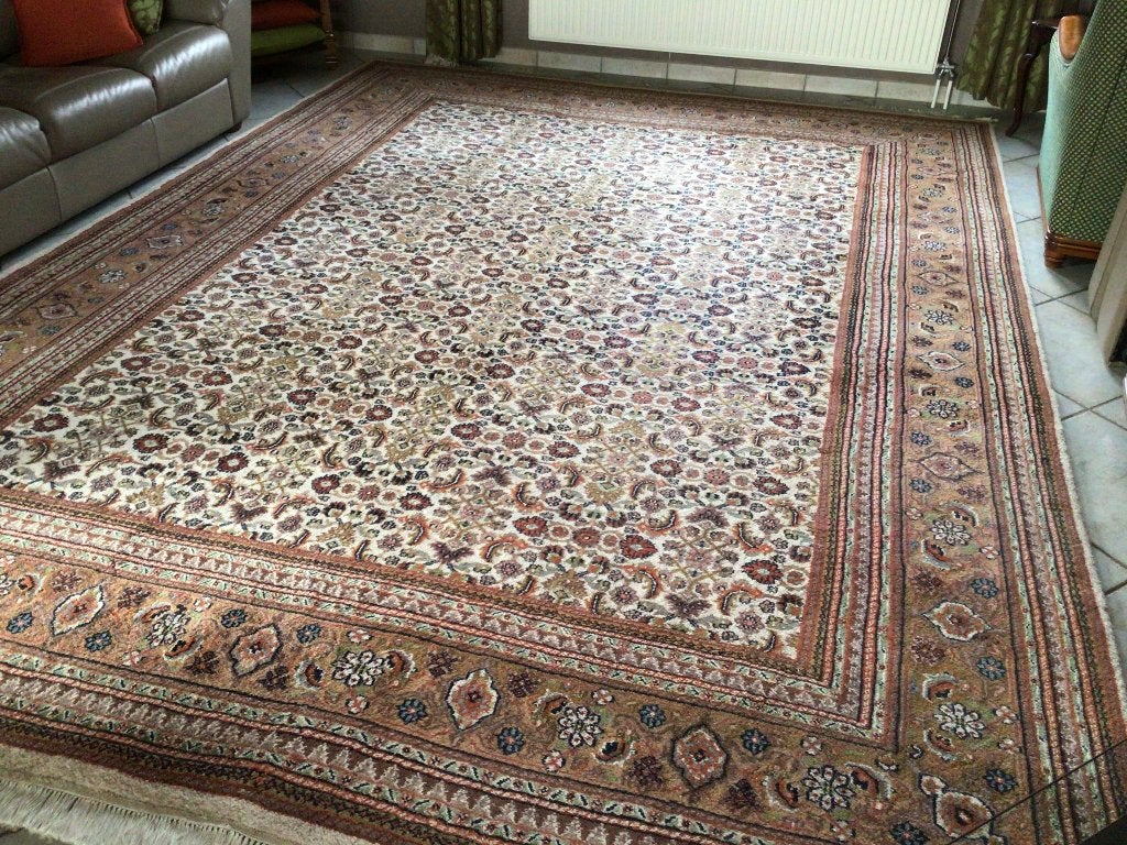 Grand tapis herati, Enlèvement