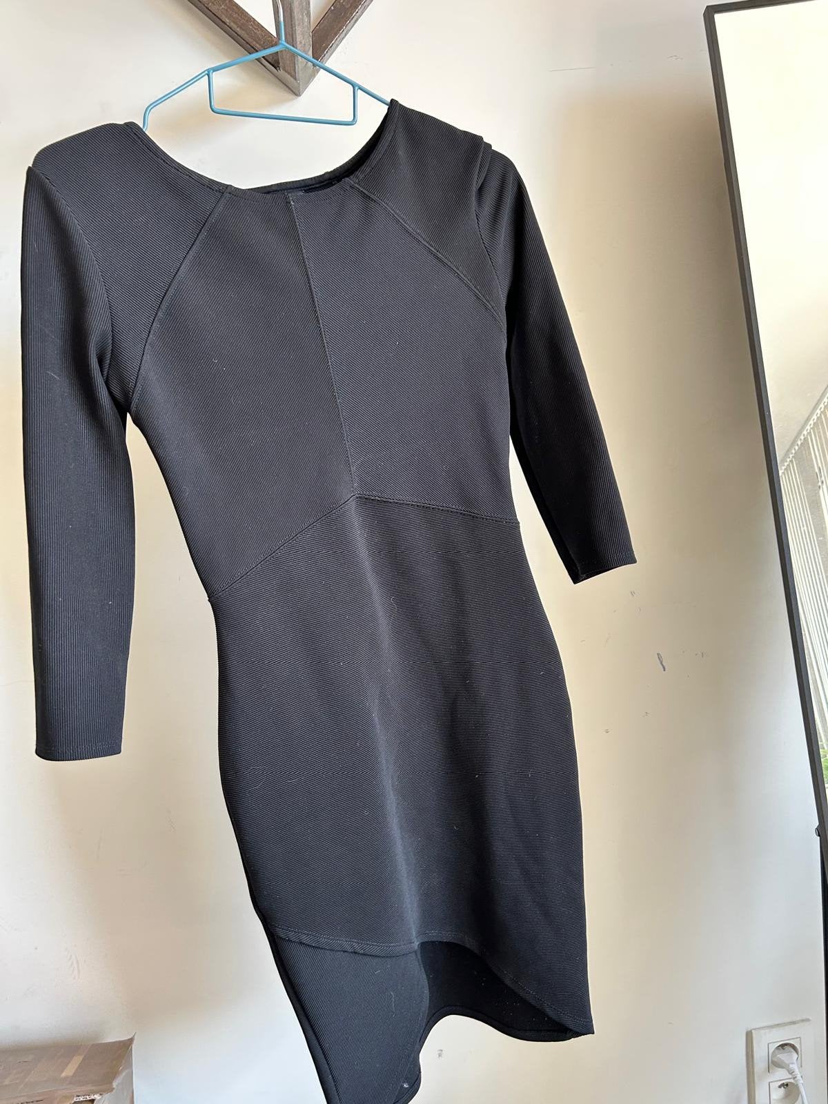 Zwarte jurk bershka maat s/xs, Ophalen, Zwart, Bershka, Zo goed als nieuw