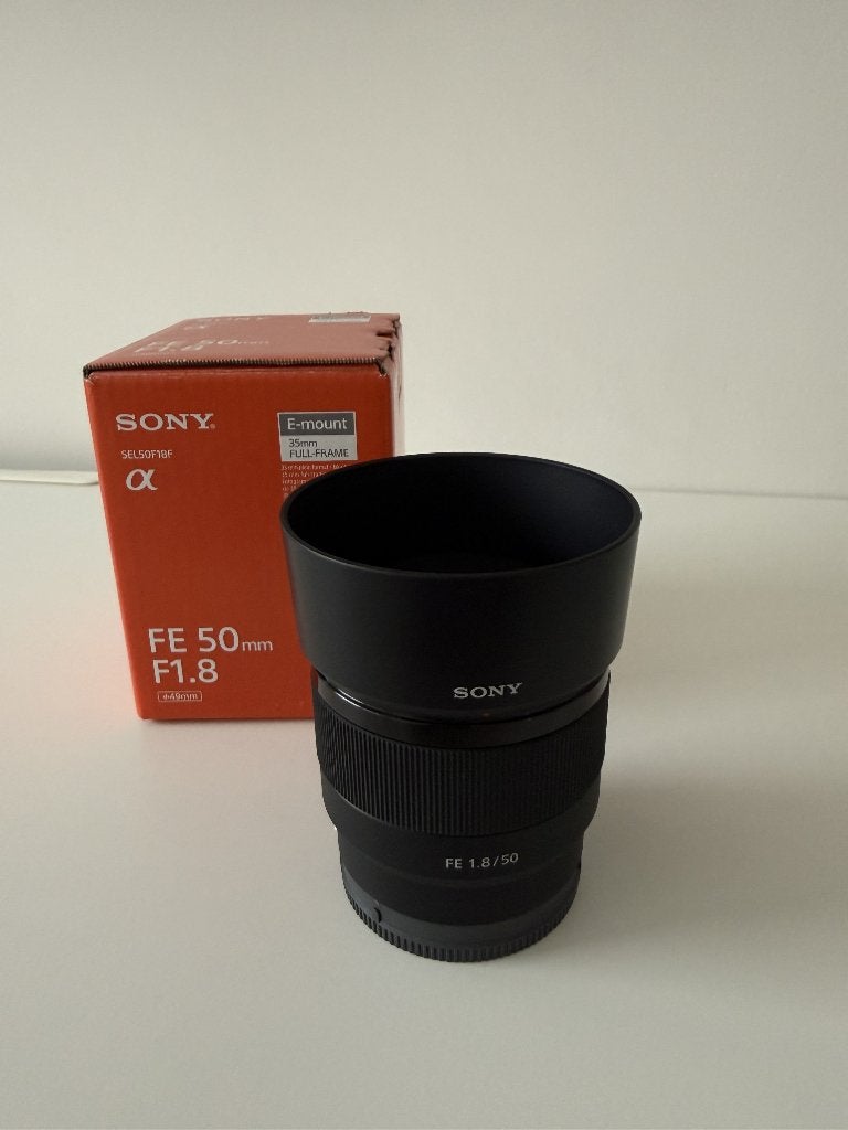 Sony FE 50mm F1.8 in nieuwstaat, Audio, Tv en Foto, Sony E-mount, Sony, Ophalen of Verzenden, Zo goed als nieuw