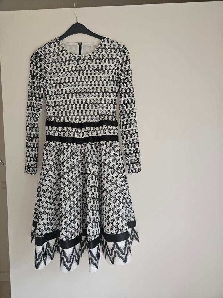 Maje kleedje kant, Ophalen of Verzenden, Zo goed als nieuw, Maat 38/40 (M), Wit
