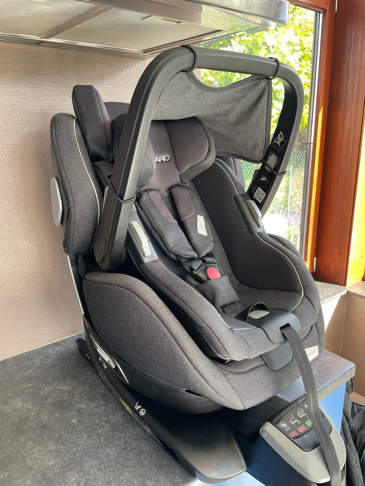 Autostoel 0-Jaar / 4-Jaar Recaro Salia Elite, Verstelbare rugleuning, Zo goed als nieuw, Isofix, Ophalen