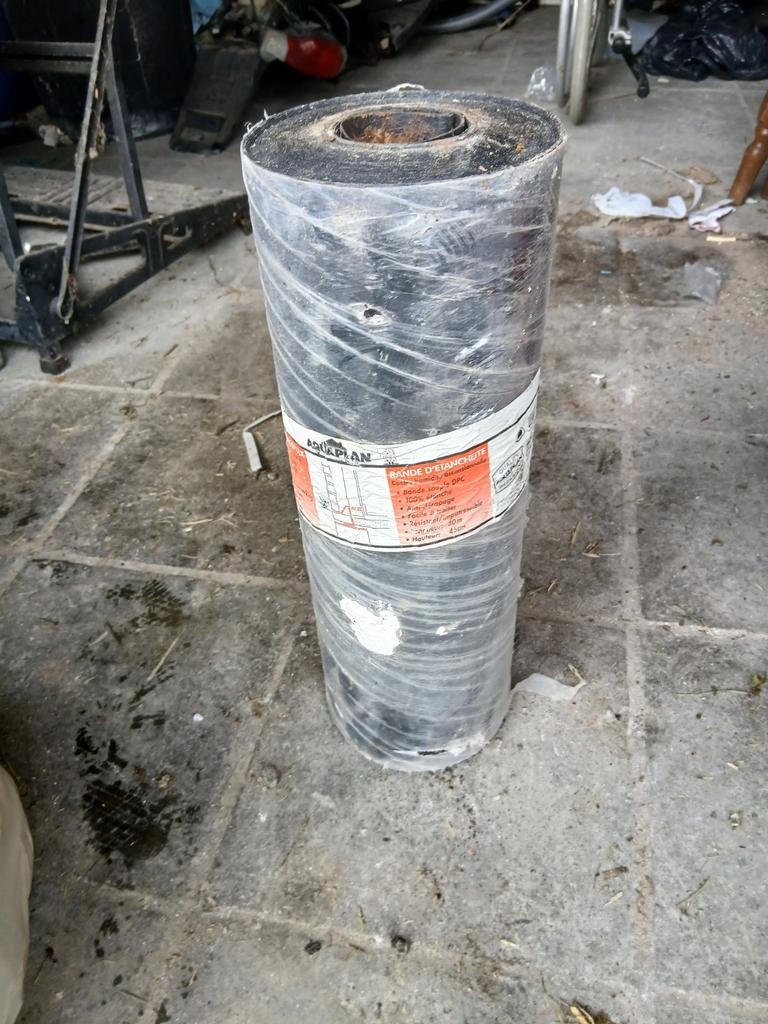 Rouleaux d'étanchéité pour toiture 10€, Bricolage & Construction, Isolation & Étanchéité, Enlèvement, Neuf, 4 à 8 cm, Isolation de toiture