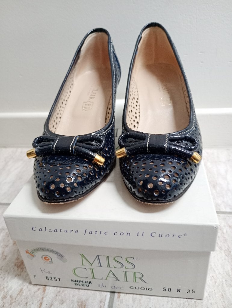 Miss Clair pumps met gaatjes maat 35, Miss Claire, Escarpins, Comme neuf, Enlèvement