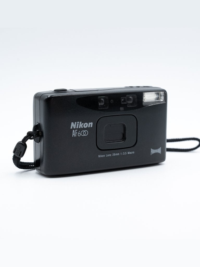 Nikon AF600 - Lite Touch AF - Panorama – 28mm f/3.5, TV, Hi-fi & Vidéo, Enlèvement ou Envoi, Utilisé, Compact, Nikon
