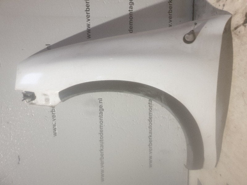 SPATBORD LINKS VOOR Opel Combo (Corsa B) (01-1994/10-2001), Gebruikt, Opel Automobile GmbH, Spatbord, Kontakt-opel@opel.com