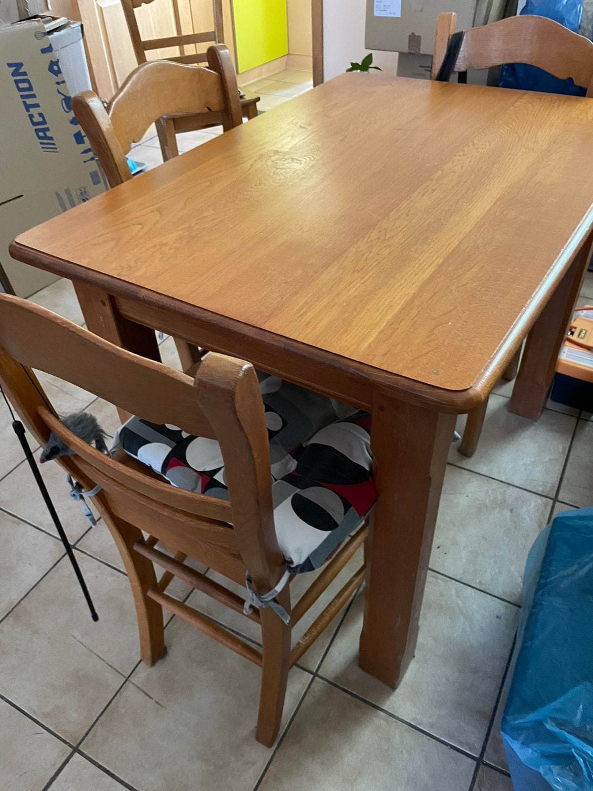Tabl et 4 chaises en chêne, Enlèvement, Comme neuf