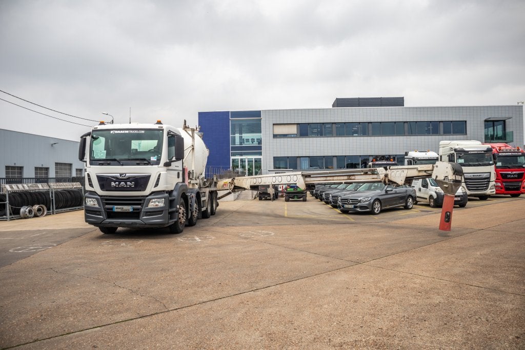 MAN TGS 32.360+PUTZMEISTER8M³+BAND/BELT/TAPIS (bj 2017), Automaat, Achterwielaandrijving, Wit, Bedrijf
