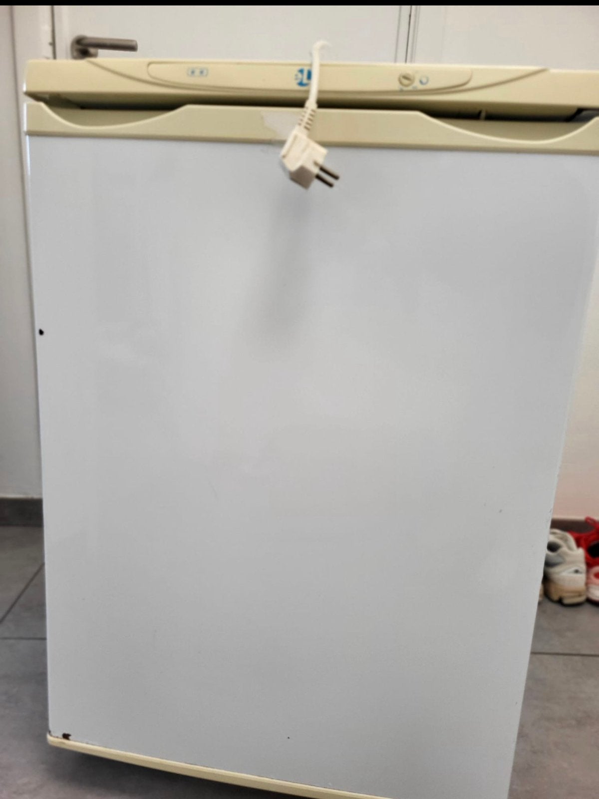 Koelkast GRATIS, Congélateur, Classe énergétique A ou plus économe, 90 cm ou plus, 85 à 120 cm