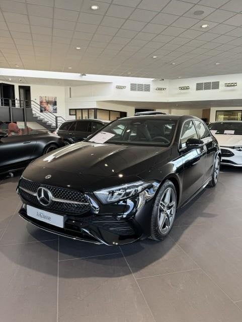 Mercedes-Benz A-Klasse A 180 140 Years Edition DOS 9323, Auto's, Stof, 1440 kg, Zwart, 4 cilinders