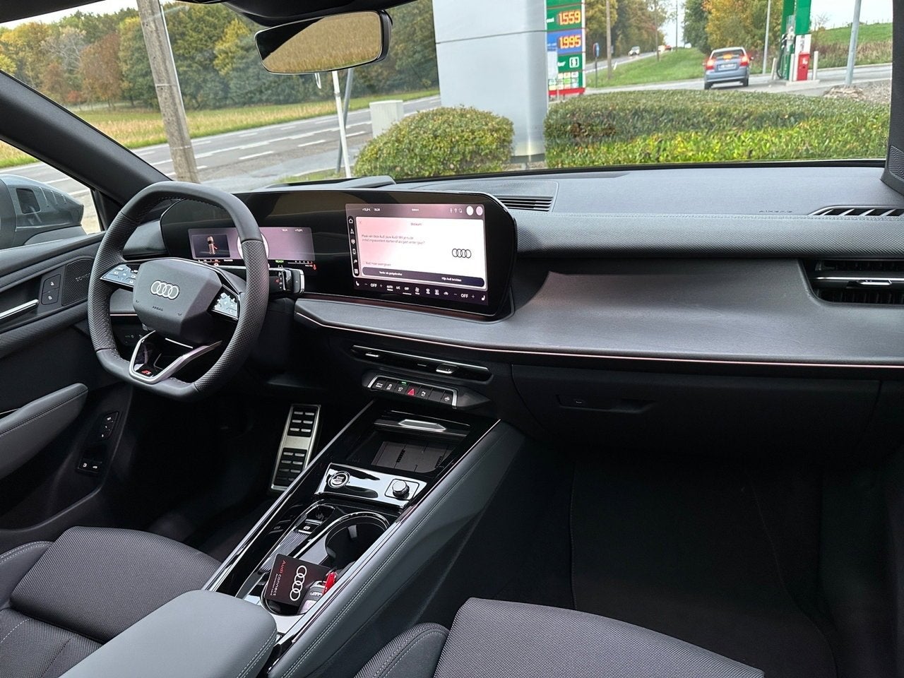 Audi Q3 SUV e-hybrid (PHEV) CORPORATE S 272 PK S TRONIC, Auto's, Automaat, 48 g/km, https://public.car-pass.be/vhr/c24ff7c9-7aa2-43e9-a10b-58b52e787cb4