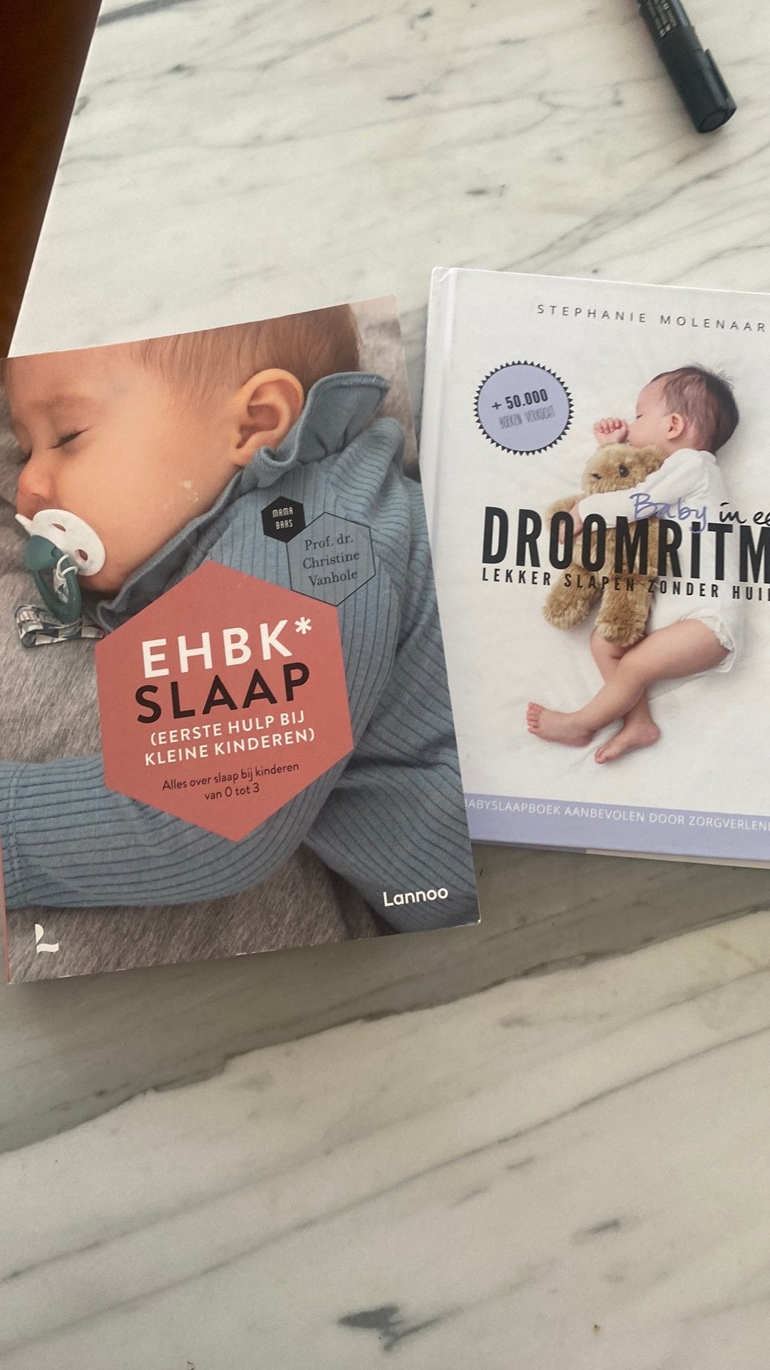 2 boeken EHBK slaap en baby in een droomritme, Ophalen, Zo goed als nieuw