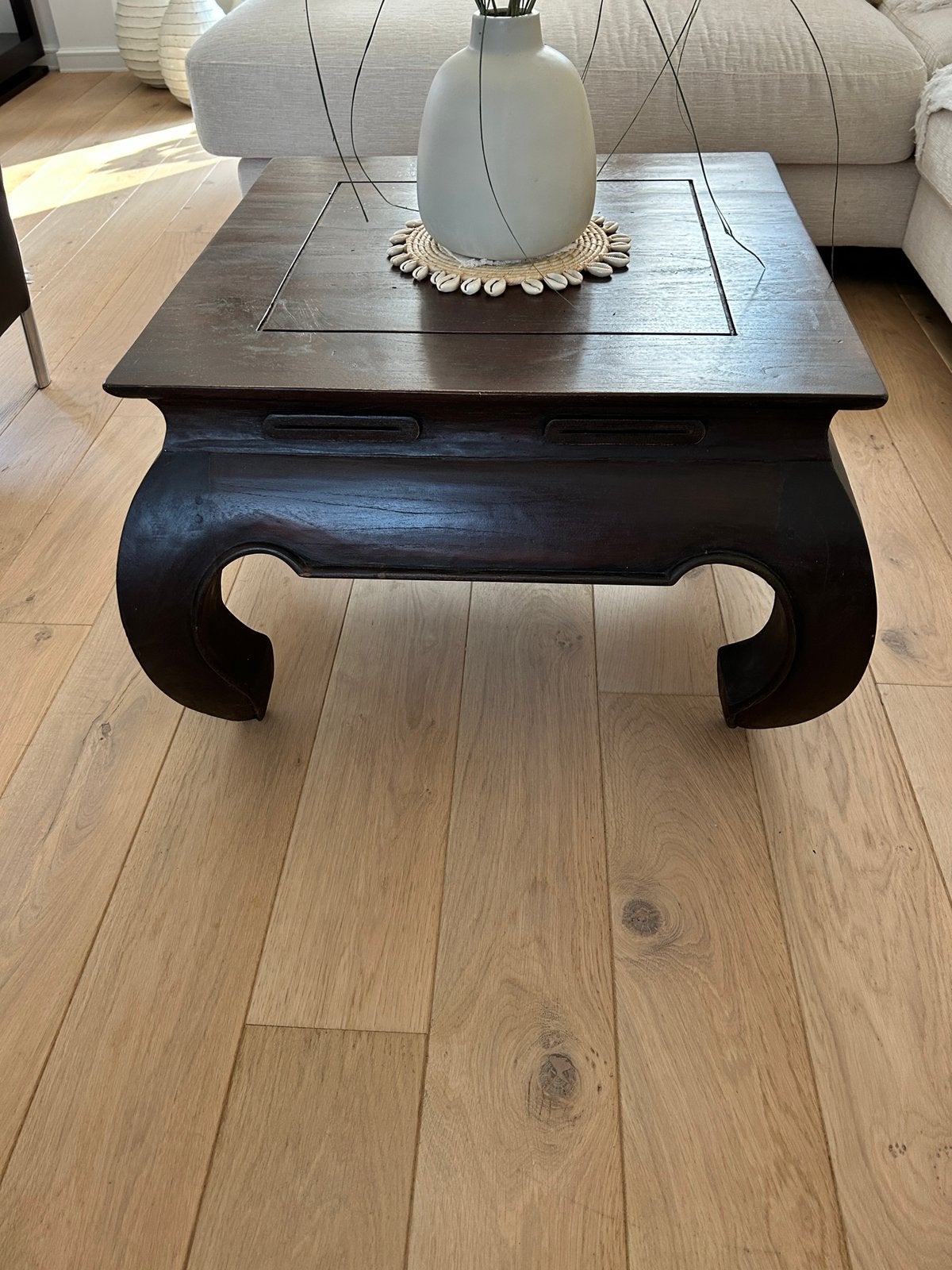 Woonkamertafel 60x60 in bruin hout, Ophalen, Zo goed als nieuw