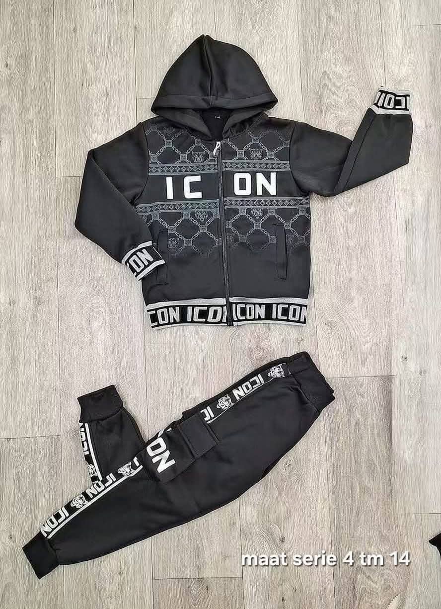 jongens set, Kinderen en Baby's, Kinderkleding | Maat 122, Ophalen of Verzenden, Nieuw, Jongen, Setje