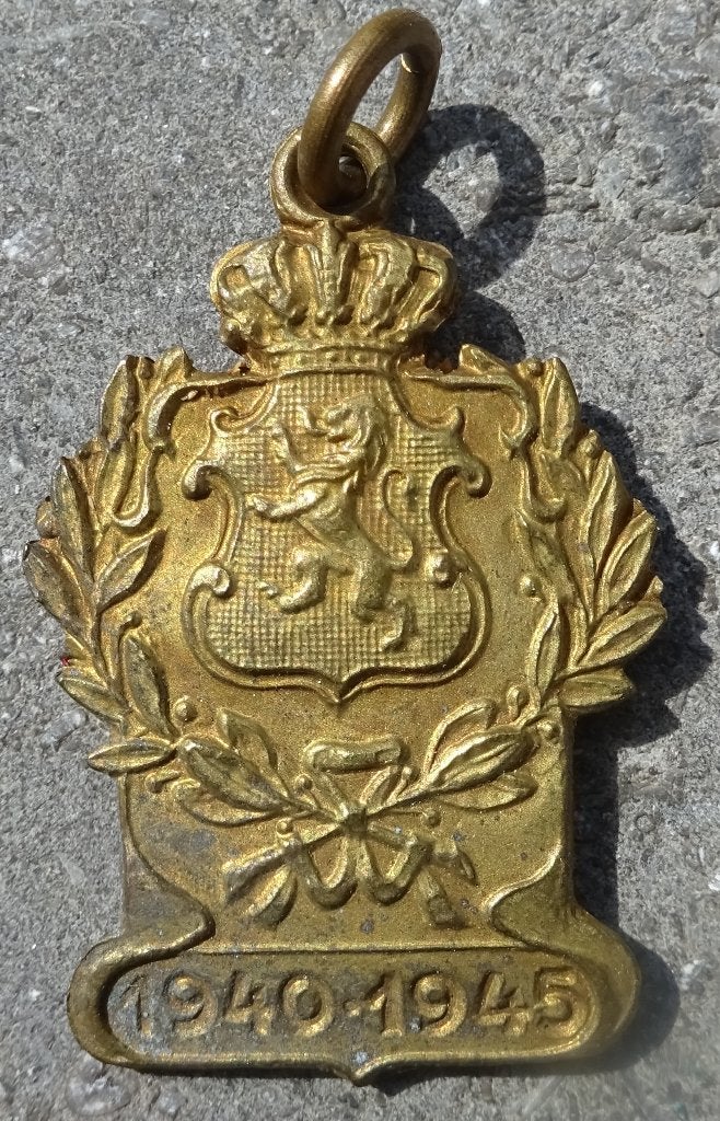 LA COMMUNE D'HERSTAL (LIEGE) A SES PRISONNIERS DE GUERRE, Envoi, Armée de terre, Ruban, Médaille ou Ailes