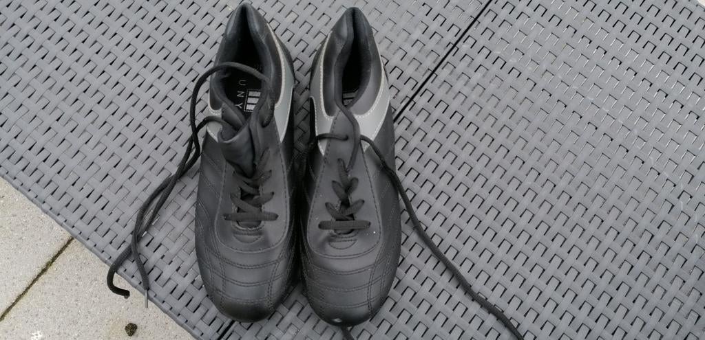 Chaussures taille 40, Sports & Fitness, Enlèvement ou Envoi, Comme neuf