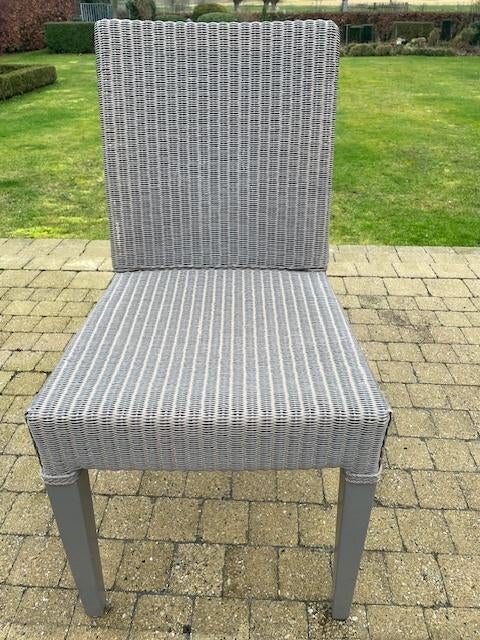 8 stoelen/bijpassende tafel en koffer, Huis en Inrichting, Stoelen, Ophalen, Zo goed als nieuw, Grijs, Vijf, Zes of meer stoelen