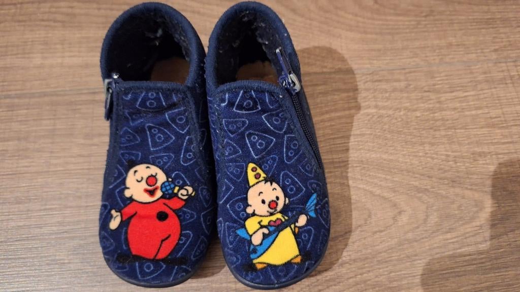 Kinderpantoffels merk "Bumba" maat 23, Kinderen en Baby's, Kinderkleding | Schoenen en Sokken, Jongen of Meisje, Overige typen