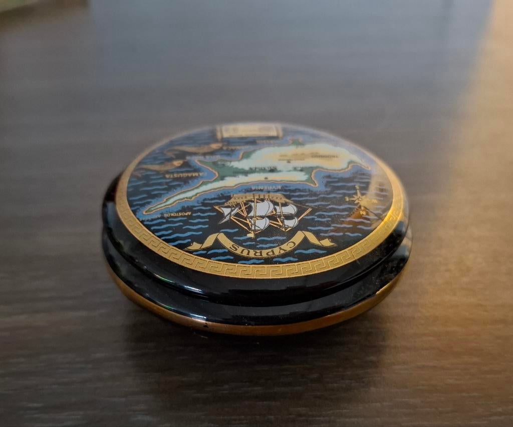 Grieks souvenir sierdoosje - Cyprus kaart, 24K goudaccent, Ophalen, Zo goed als nieuw
