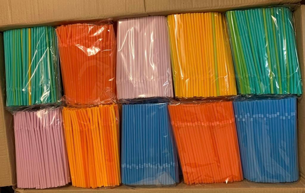 Pailles en plastique classiques pliables couleurs ou noir