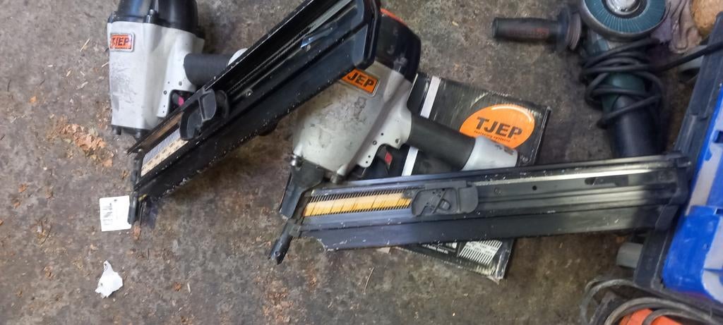 2 tjep nagelpistolen zo goed als nieuw  35 tot 100mm luchtdr, Ophalen, Gebruikt