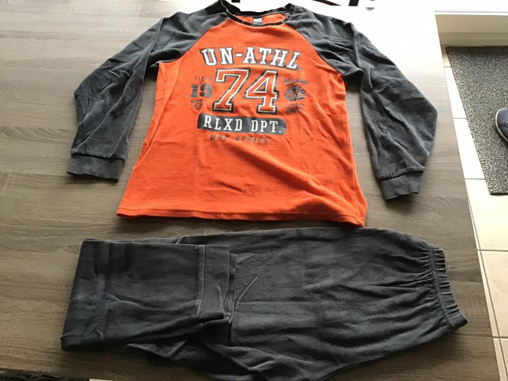 Dikke pyjama C&A, maat 164, Kinderen en Baby's, Kinderkleding | Maat 164, Gebruikt, C&A, Jongen, Nacht- of Onderkleding