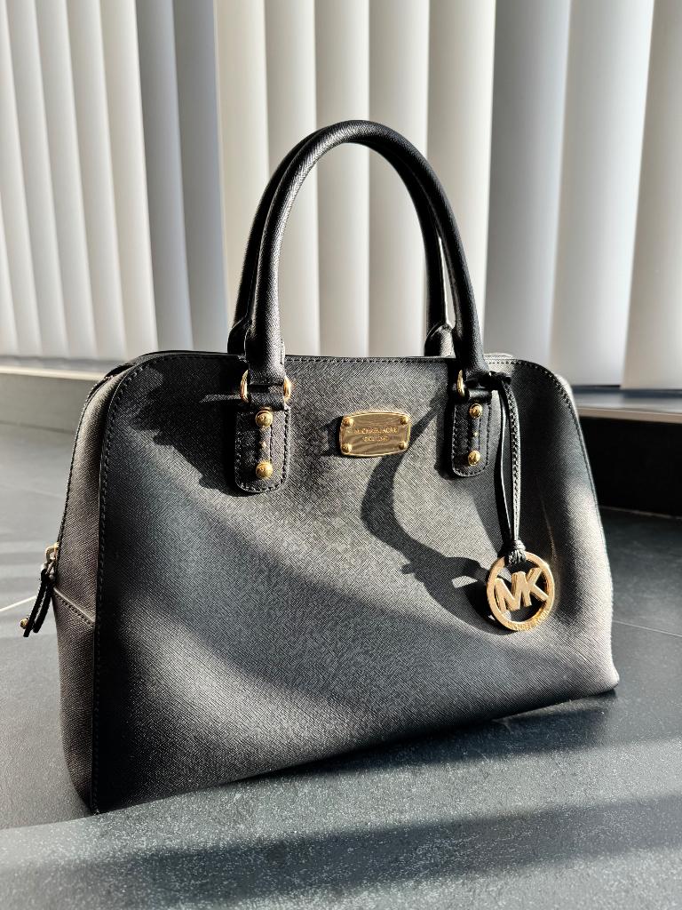 Michael Kors Handtas zwart, Handtassen en Accessoires, Tassen | Damestassen, Zo goed als nieuw, Handtas, Zwart, Ophalen of Verzenden