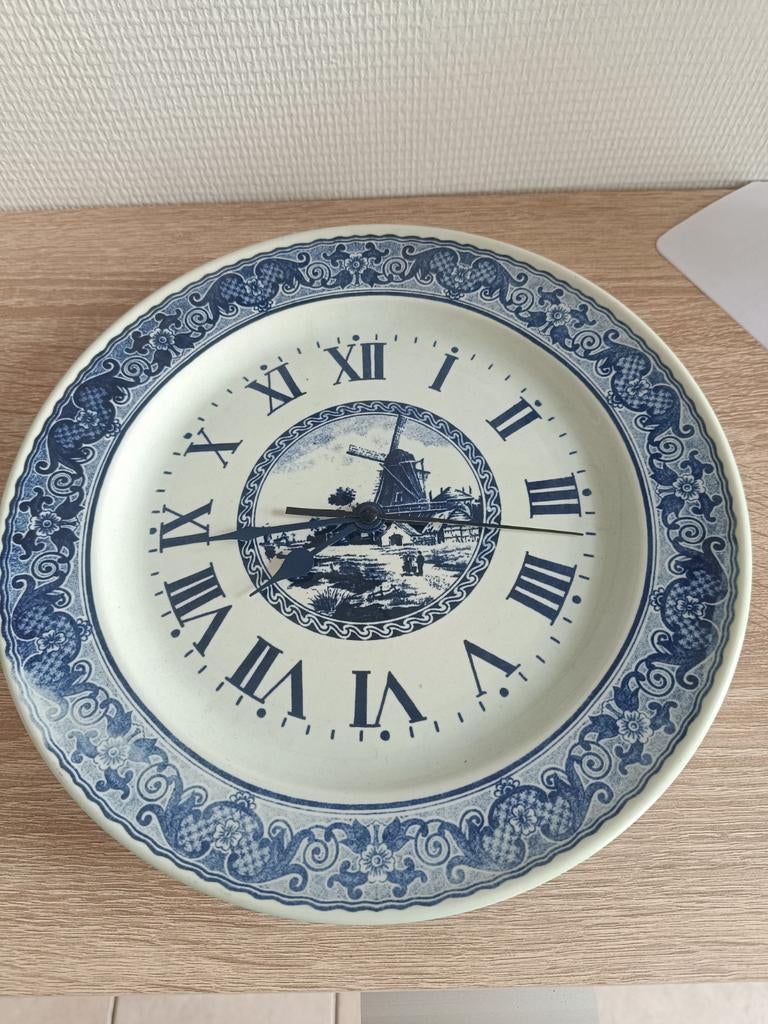 Horloge murale en faïence delfts, Ophalen, Zo goed als nieuw, Wandklok