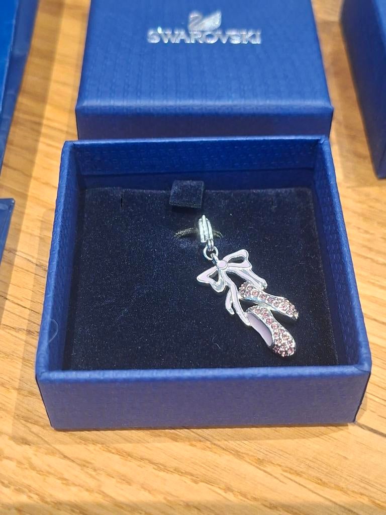 Swarovski bedel / hangertje balletschoenen, Ophalen