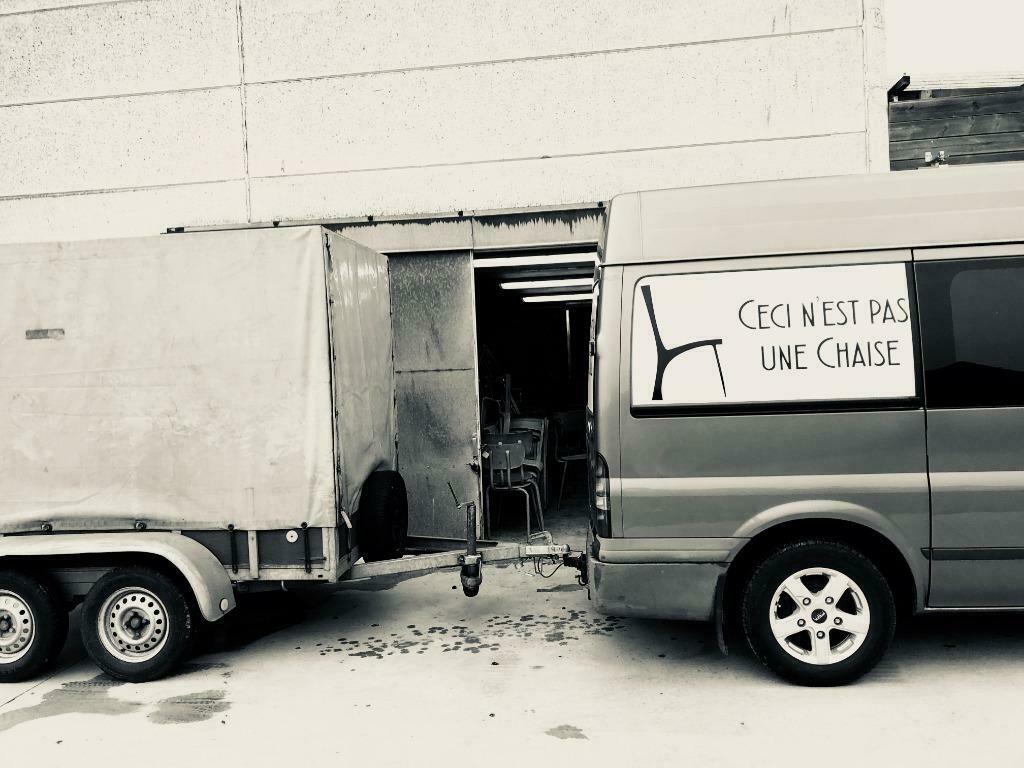 GEZOCHT GROTE LOTEN STOELEN ( school, fabriek, kantine,... ), Huis en Inrichting, Gebruikt, Alle, Zwart, Ophalen of Verzenden