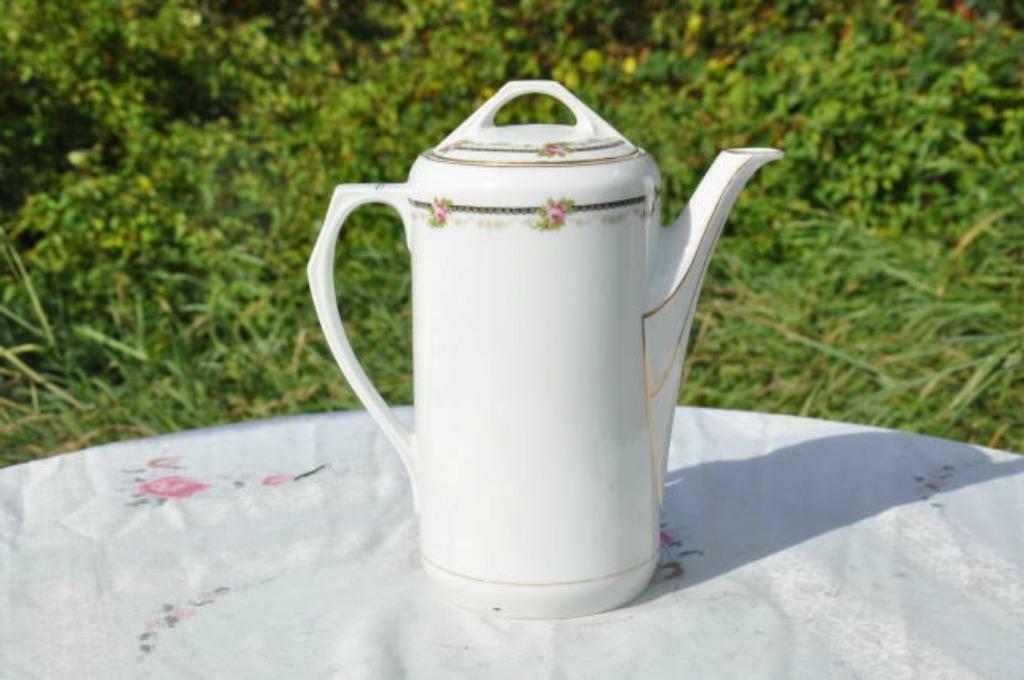§  cafetiere porcelaine aich Tchécoslovaquie, Enlèvement ou Envoi