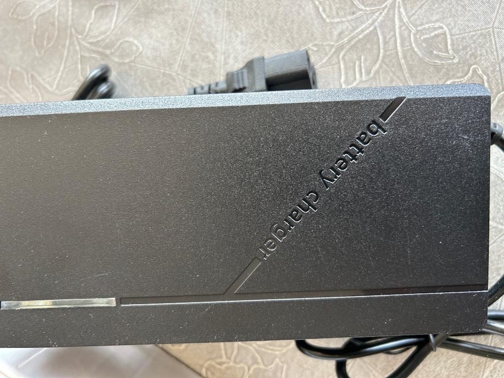 Oplader batterij Li-ion fiets Chargeur batterie Li-ion vélo, Fietsen en Brommers, Ophalen of Verzenden, Nieuw