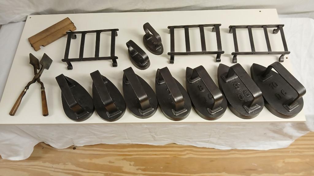 verzameling,9ijzeren strijkijzers DC+3houders+handvat+tang, Antiek en Kunst, Antiek | Gereedschap en Instrumenten, Ophalen